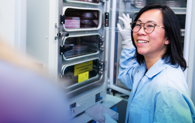 ProQR employee working at the lab